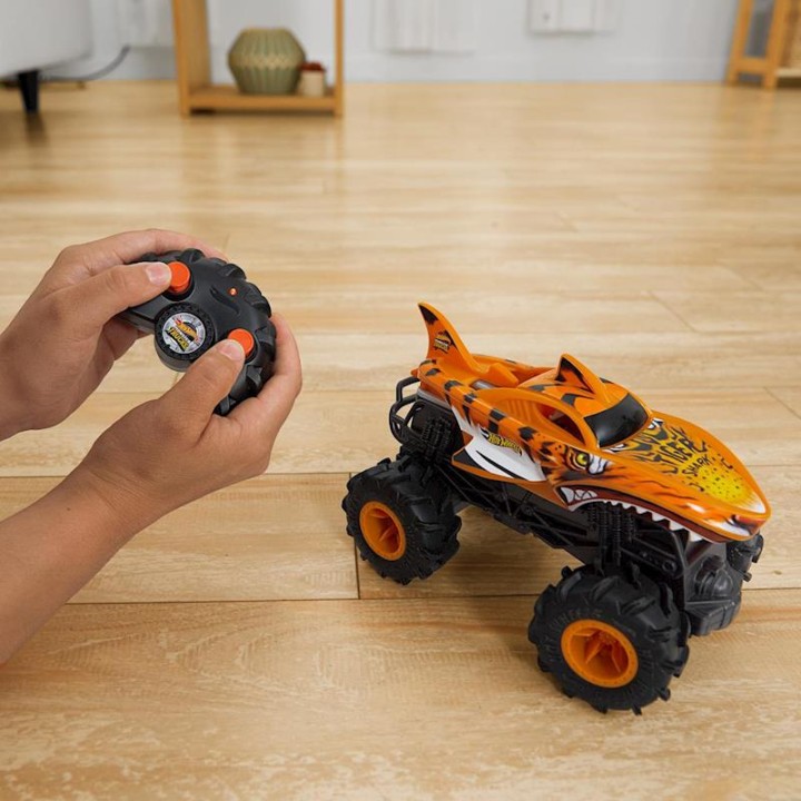 Hot Wheels Monster Trucks Tiger Shark Rc