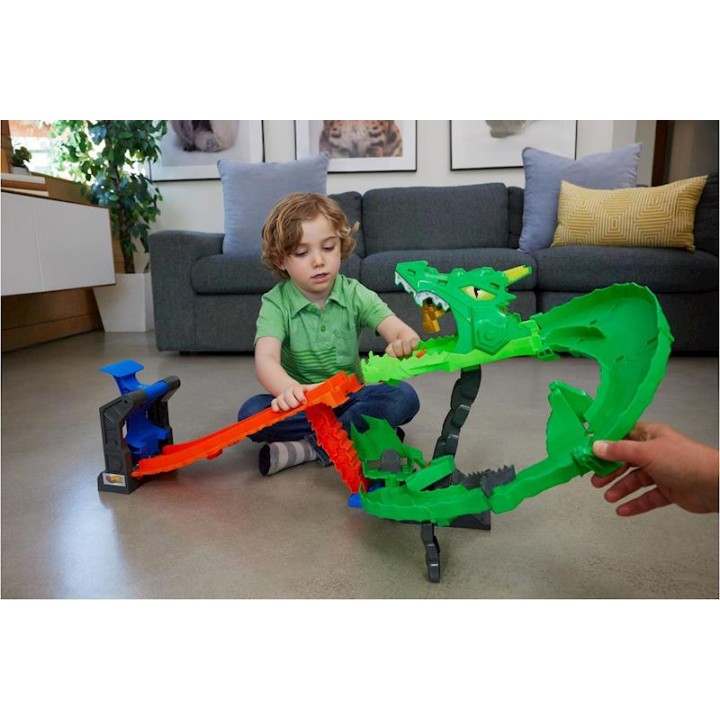 Pista Hot Wheels Monster Trucks Sharks Vs