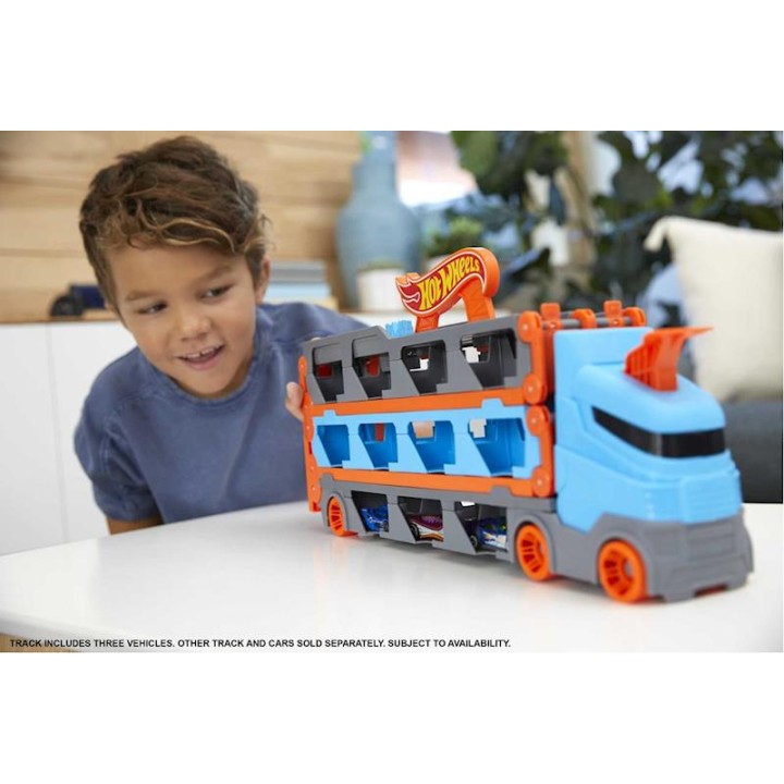 Camion De Transporte Hot Wheels Convertible En Pista De Coch